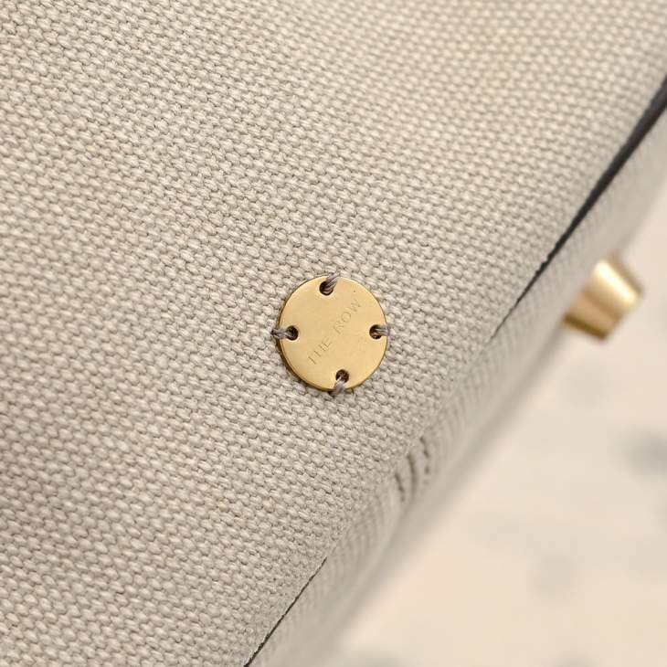 Picture of Loro Piana Handbags _SKUfw181948651fw